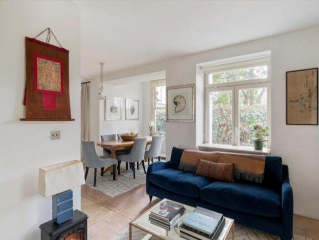 Flat for sale in Notting Hill, Greater London