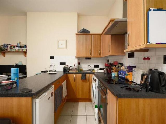 Flat for sale in Lipson, Mount Wise