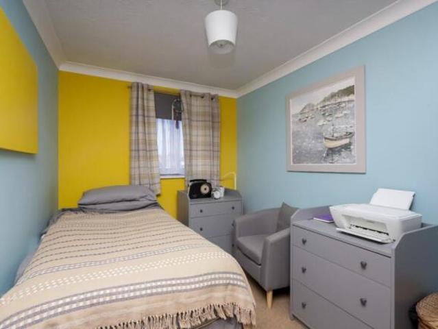 Flat for sale in Roselands, Eastbourne