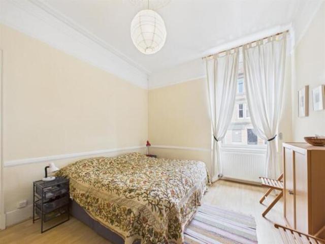 Flat for sale in Thornwood, Partick