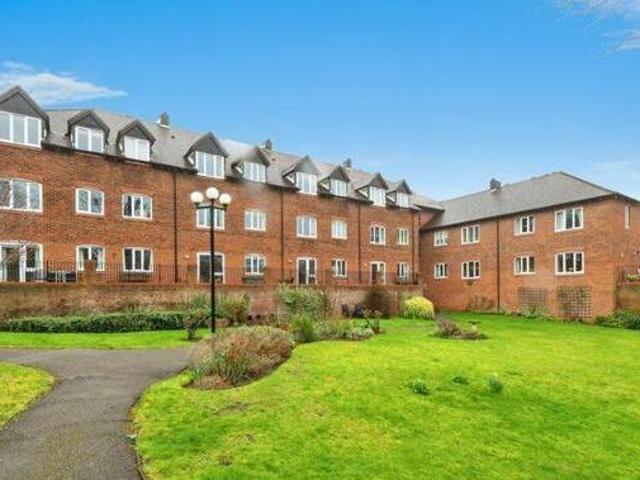 House for sale in Pachesham Park, Surrey