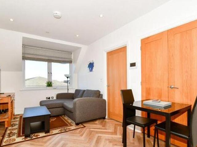 House for sale in Pachesham Park, Surrey