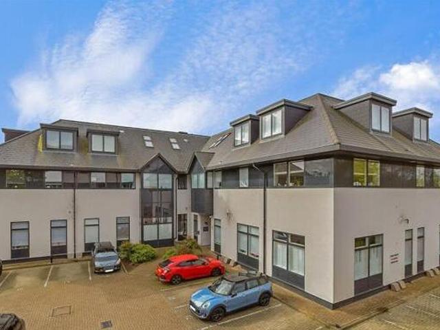 House for sale in Pachesham Park, Surrey