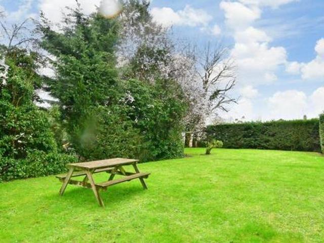 House for sale in Pachesham Park, Surrey
