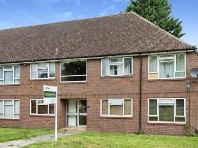House for sale in Pachesham Park, Surrey