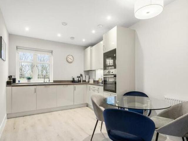 House for sale in Pachesham Park, Surrey