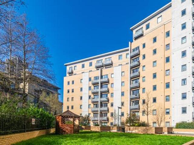 House for sale in Barwick in Elmet and Scholes, Barwick In Elmet