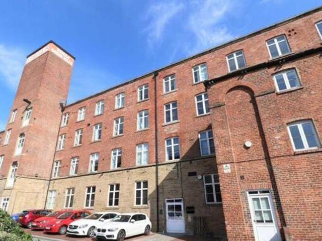 House for sale in Armley, West Yorkshire