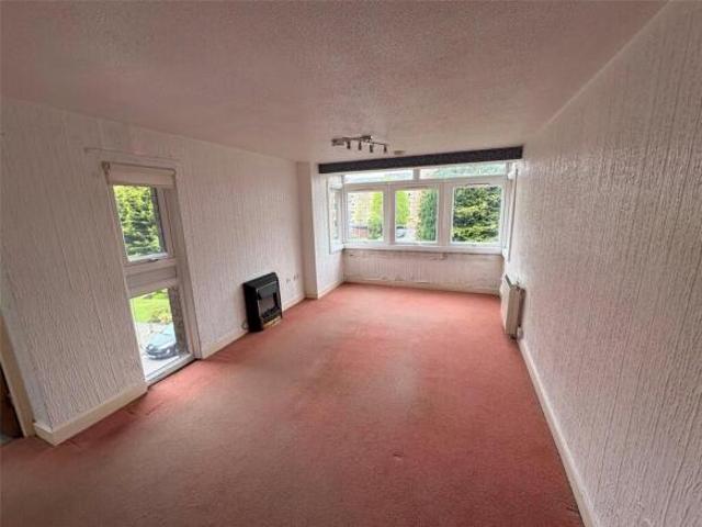 Flat for sale in Langside, Scotland