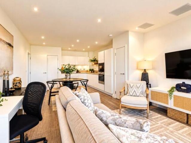 Flat for sale in Rochester, Kent