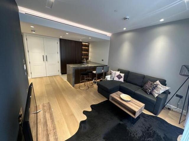Flat for sale in Cat Hill