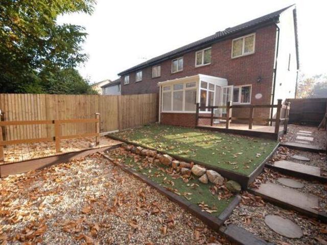 Flat for sale in Midway, Kent