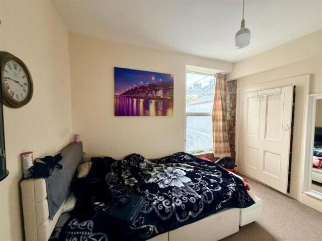 Flat for sale in Lipson Vale, Mount Wise