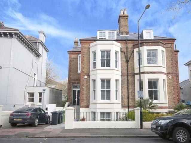 Flat for sale in Roselands, Eastbourne