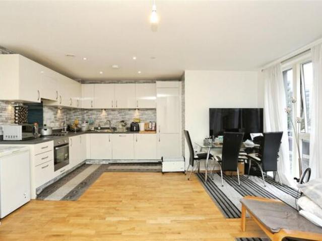 Flat for sale in Cat Hill