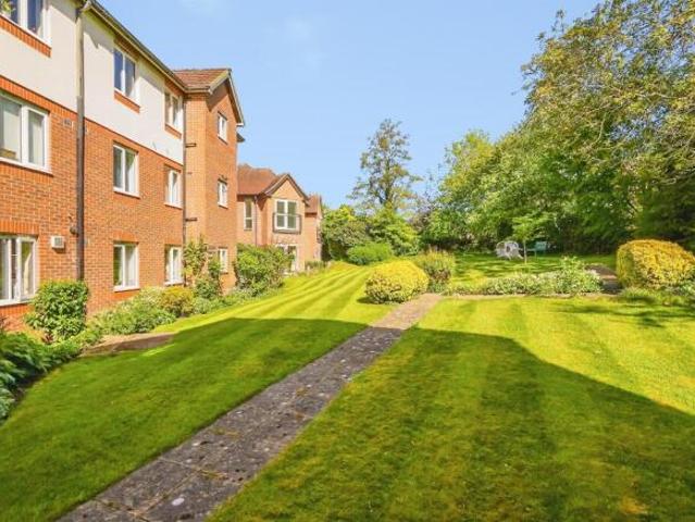 Flat for sale in The Slade, Oxfordshire