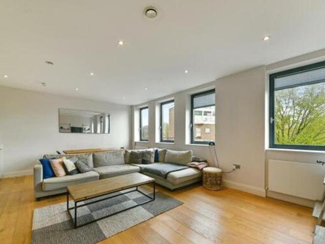 House for sale in Brentford End, Greater London