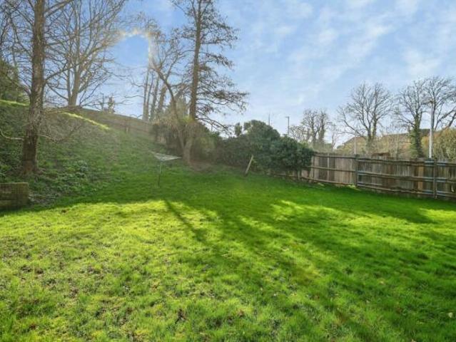 Flat for sale in Midway, Kent