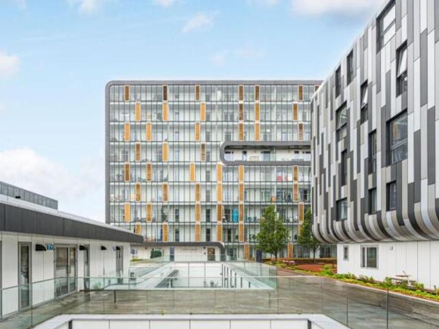 Flat for sale in Woolwich, Greater London