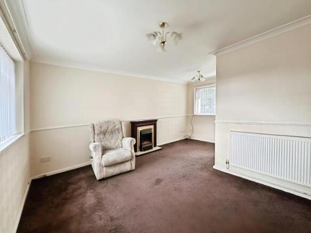 Flat for sale in West Yorkshire