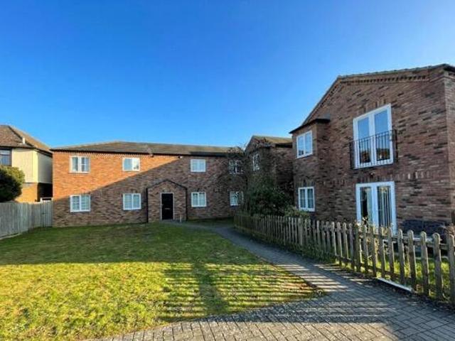 House for sale in Luton