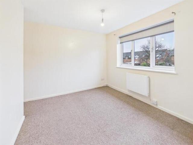 Flat for sale in Gloucester, Gloucestershire
