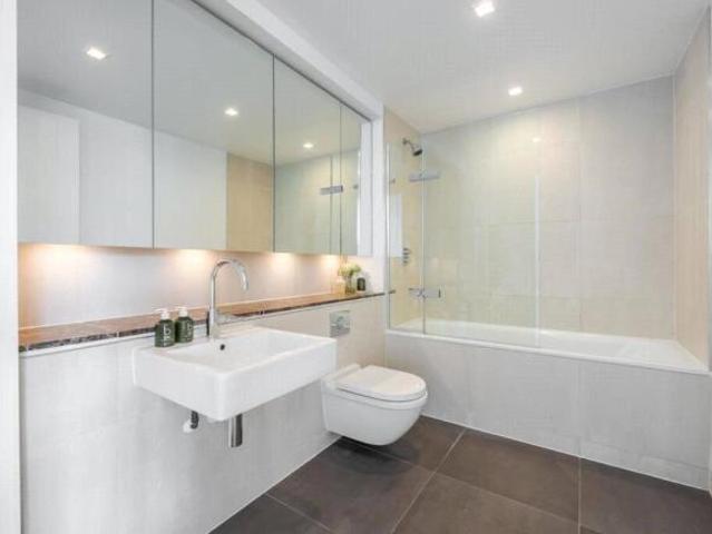 Flat for sale in Cat Hill