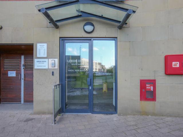 Flat for sale in Hunslet, West Yorkshire