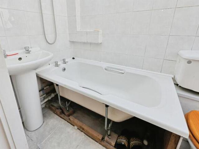 Flat for sale in Heigham Grove, East Bank