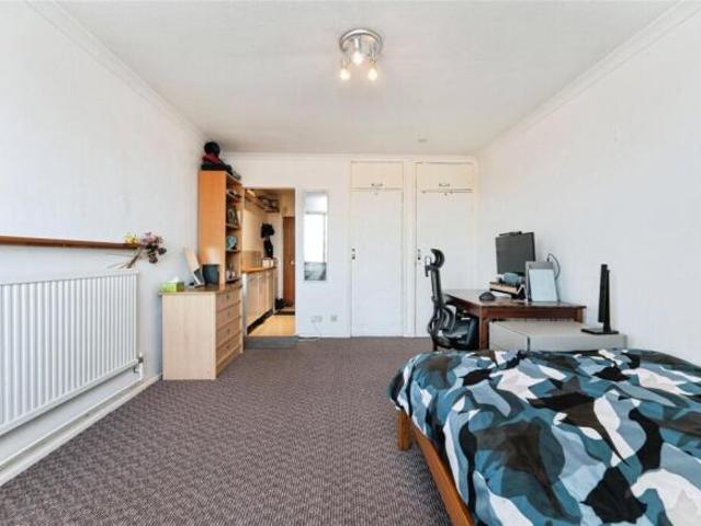 Flat for sale in Arbury, Cambridgeshire