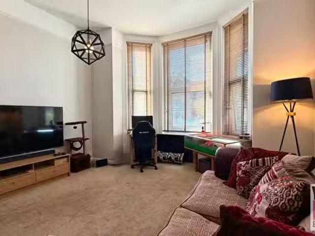 House for sale in Sandgate