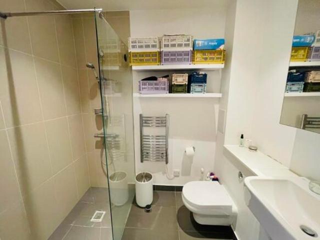 Flat for sale in Cat Hill