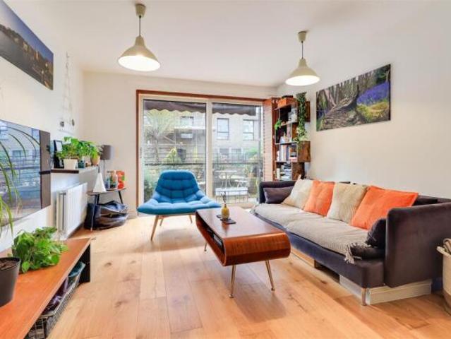 Flat for sale in Arbury, Cambridgeshire