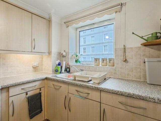 Flat for sale in Follaton, Strode
