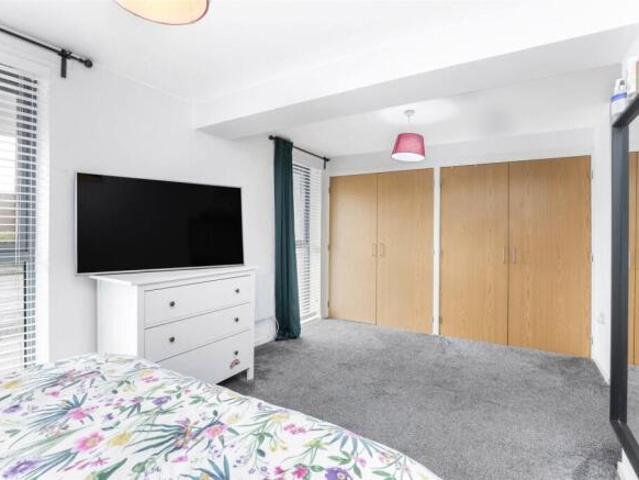 Flat for sale in Calton, Scotland