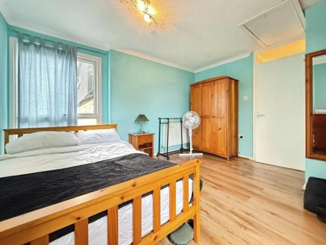 Flat for sale in Barnwell, Arbury