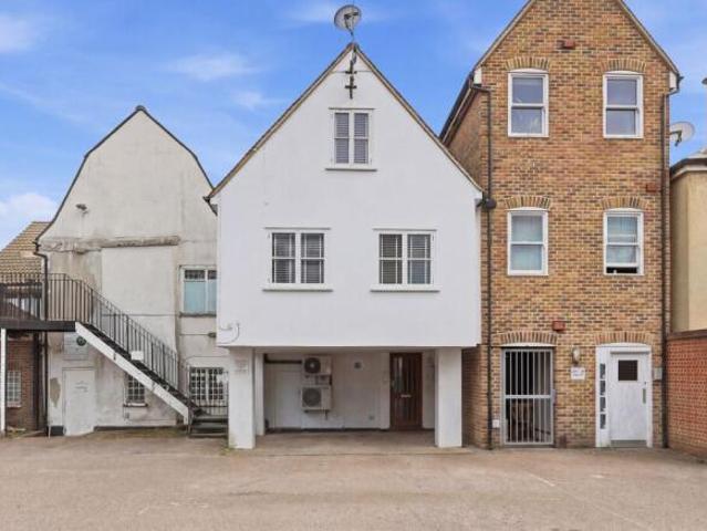Flat for sale in Chelmsford