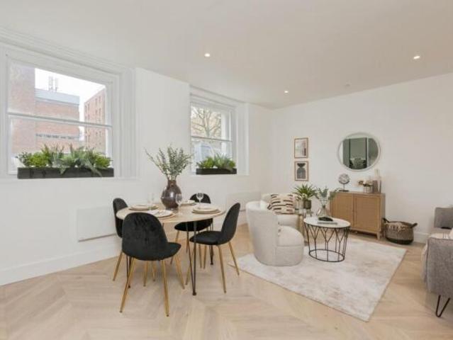 Flat for sale in St James, Sandown Park