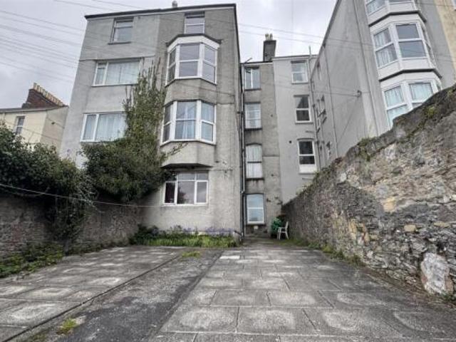 Flat for sale in Mount Wise