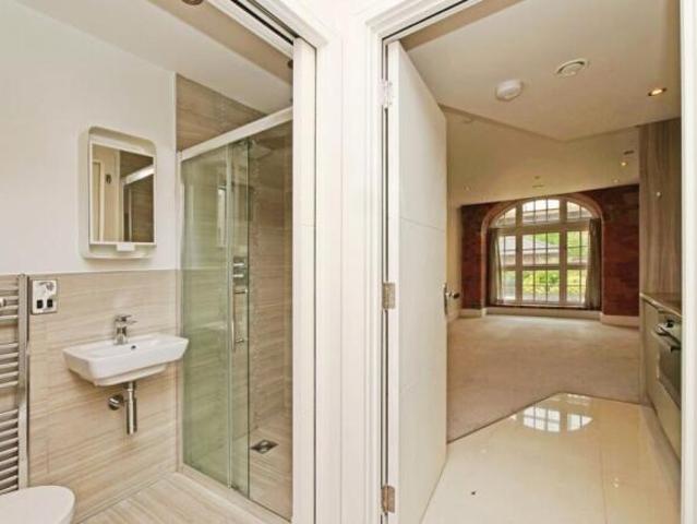 Flat for sale in Foss Islands, High Field