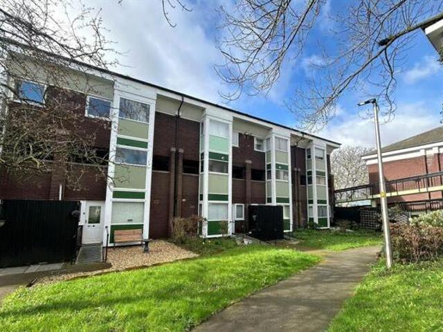 House for sale in Little Neston, West Vale