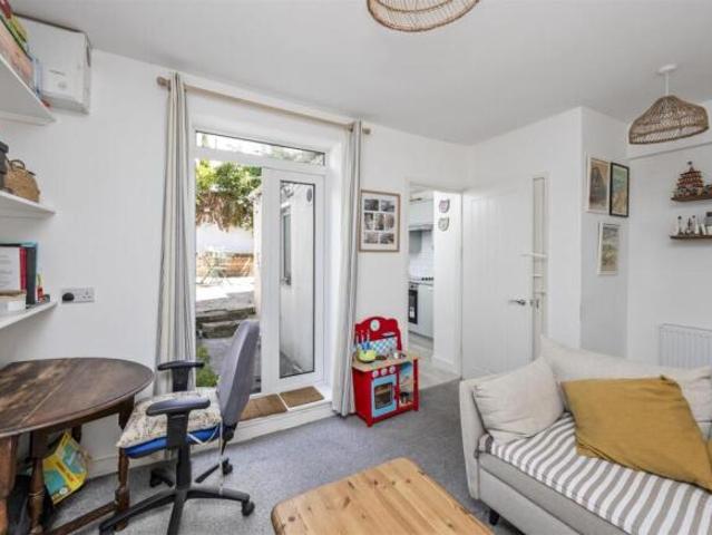 Flat for sale in Hollingdean, Brighton