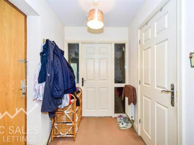 Flat for sale in Normanton Spring, South Yorkshire
