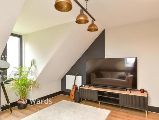 Flat for sale in The Butts, Kent