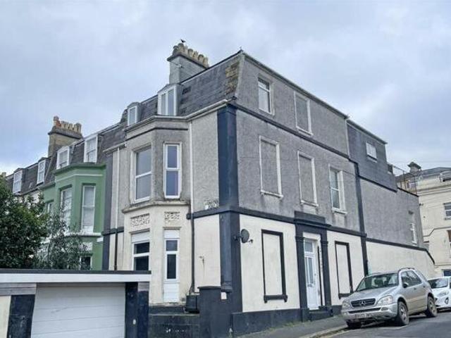 House for sale in Follaton, Strode