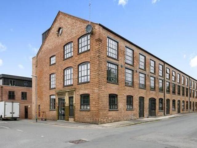 House for sale in Northampton, Northamptonshire