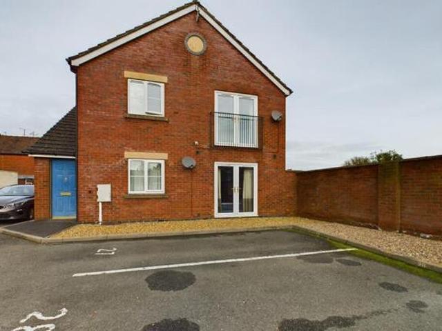 House for sale in Chilvers Coton, Camp Hill