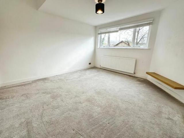 Flat for sale in Georgia, Greater Manchester