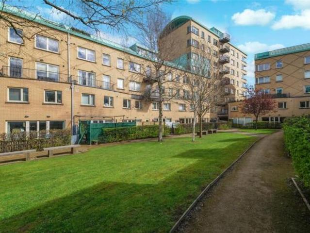 Flat for sale in Hutchesontown, Gorbals
