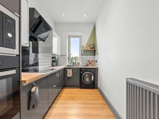 Flat for sale in Shettleston, Scotland